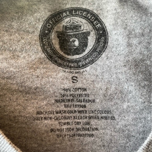Smokey the Bear Retro Heather Gray Short Sleeve T-shirt, size Small - Picture 5 of 6